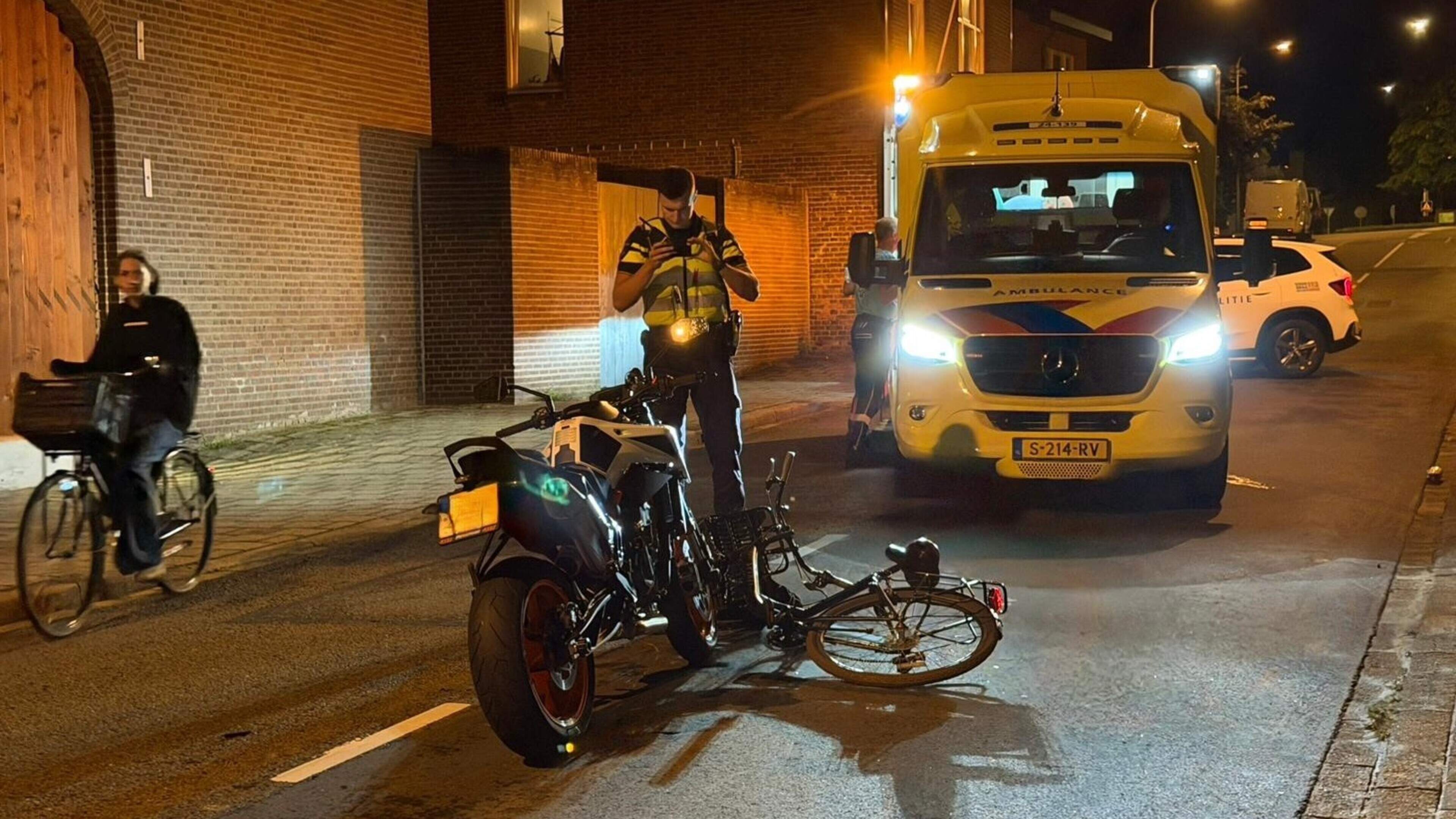 Fietser gewond na botsing met motorrijder in Maastricht